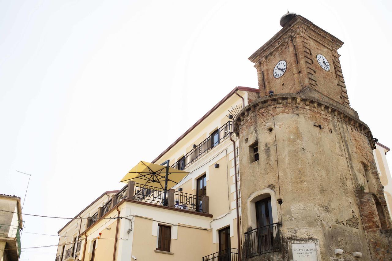 Hotel Palazzo Salerno Roggiano Gravina 外观 照片