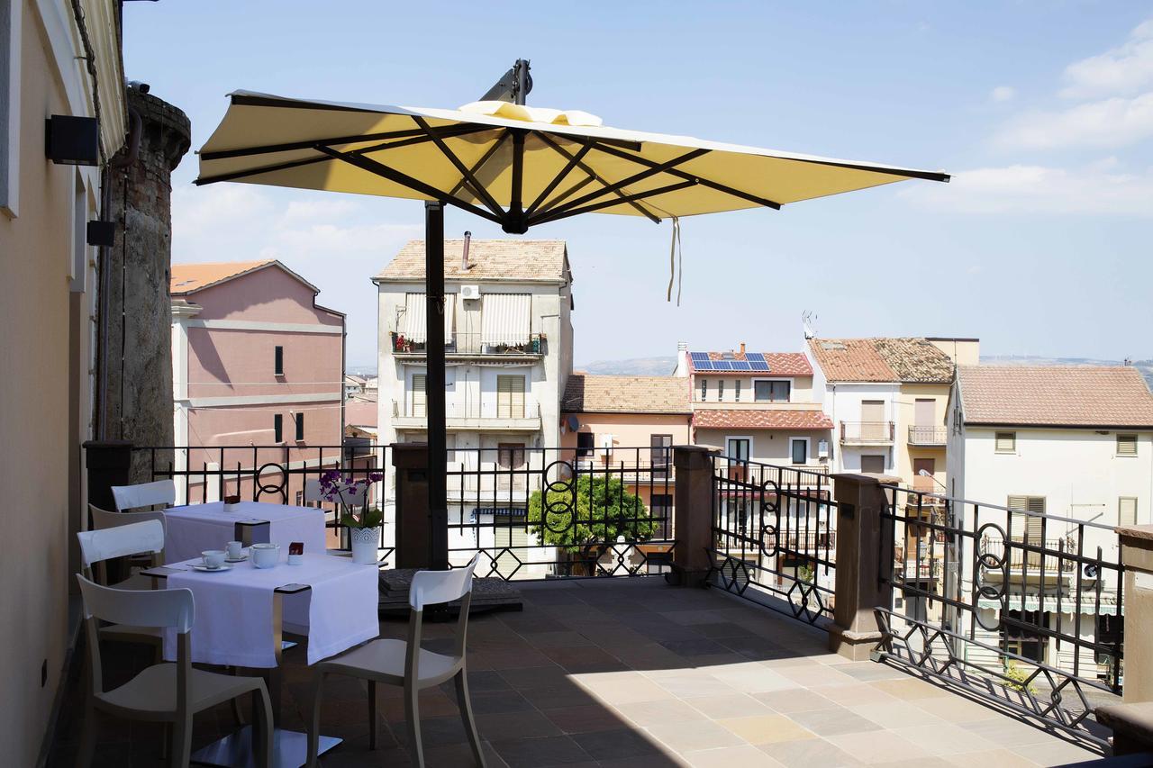 Hotel Palazzo Salerno Roggiano Gravina 外观 照片