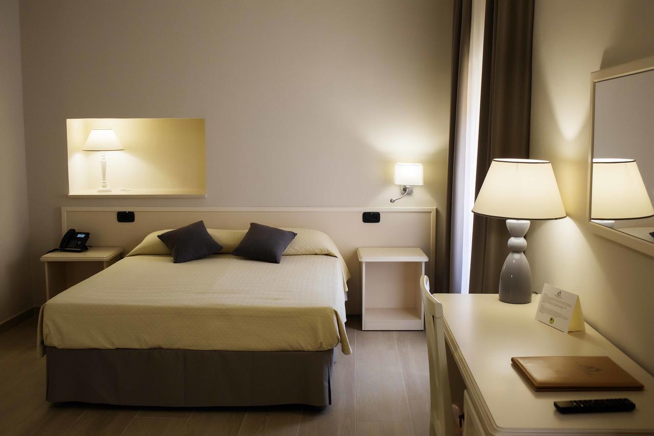 Hotel Palazzo Salerno Roggiano Gravina 外观 照片